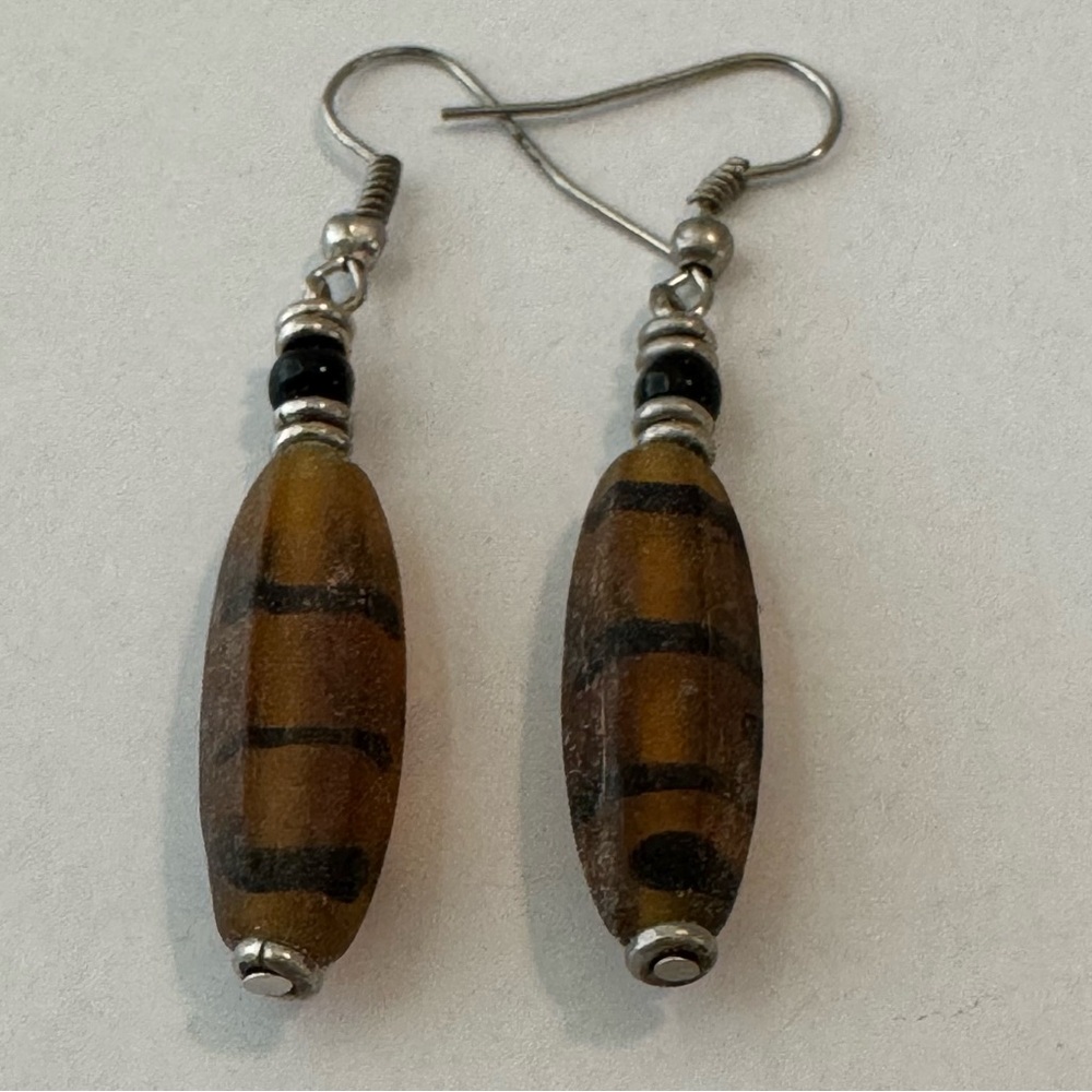 NWOT Ugandan Handmade Dangle Earrings